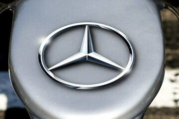 M213488 Mercedes-Benz to power McLaren F1 from 2021 onwards