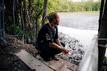 M392852 Lewis visits PETRONAS Mangrove Conservation Project in Malaysia