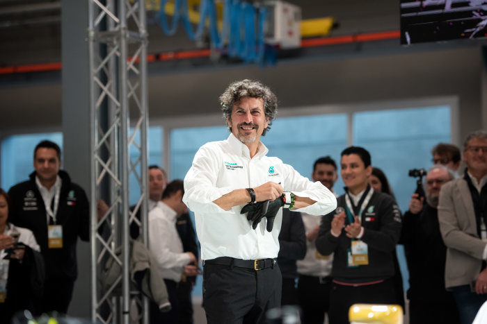 M184760 PETRONAS Syntium with CoolTech™, Turin