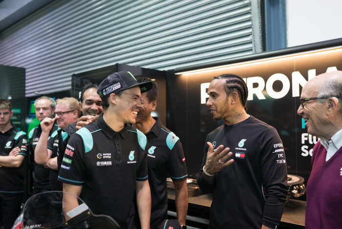 M185872 Lewis visits PETRONAS YSRT at the 2019 Qatar MotoGP™
