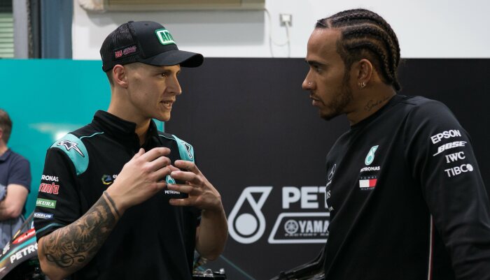 M185876 Lewis visits PETRONAS YSRT at the 2019 Qatar MotoGP™