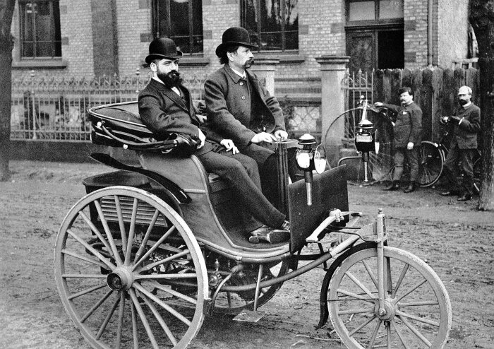 M204741 Carl Benz at the wheel of the Patent Motor Car