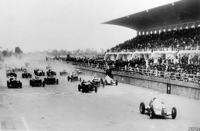 M204764 Start of the Tripoli Grand Prix 1935