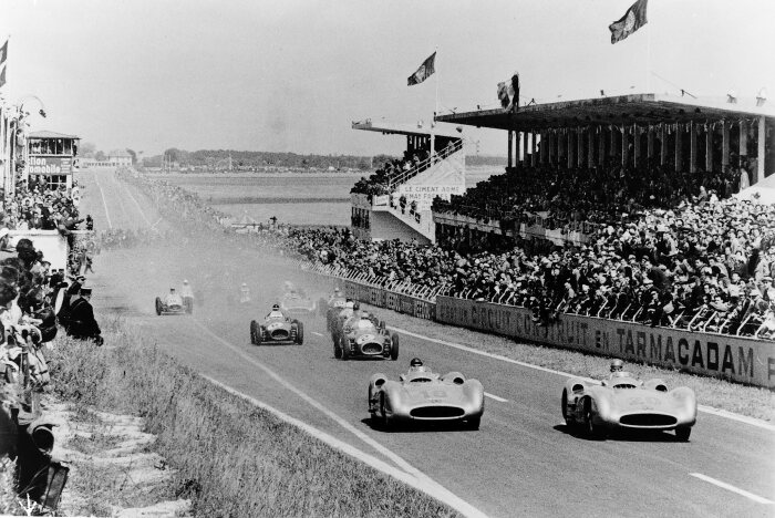 M204795 Start of the first Formula One race for Mercedes-Benz