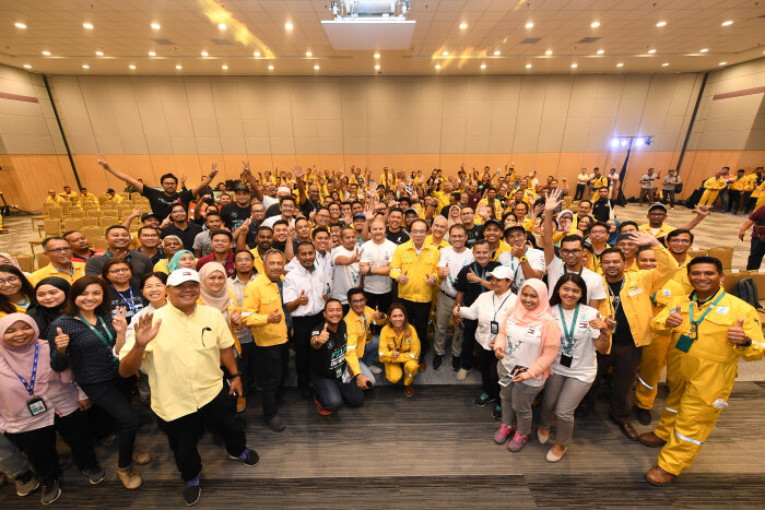 M211668 Valtteri Bottas visits PETRONAS at Pengerang Integrated Complex (PIC), Johor, Malaysia