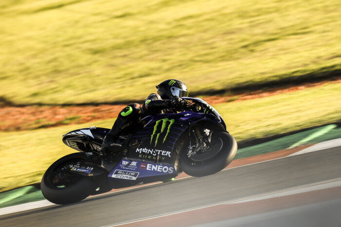 M224241 Lewis Hamilton and Valentino Rossi - Valencia #LH44VR46