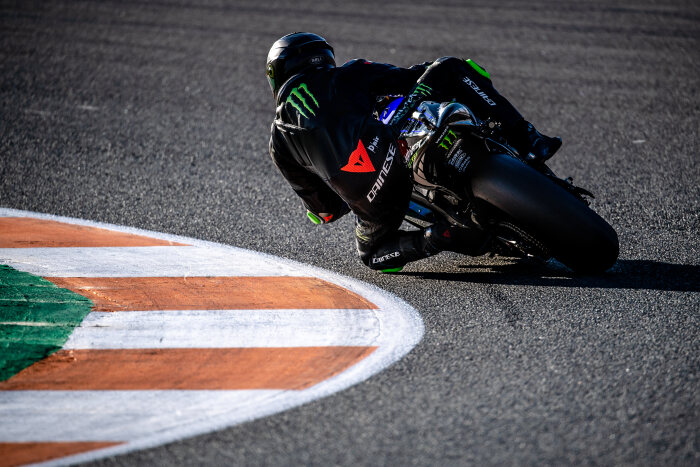 M224261 Lewis Hamilton and Valentino Rossi - Valencia #LH44VR46