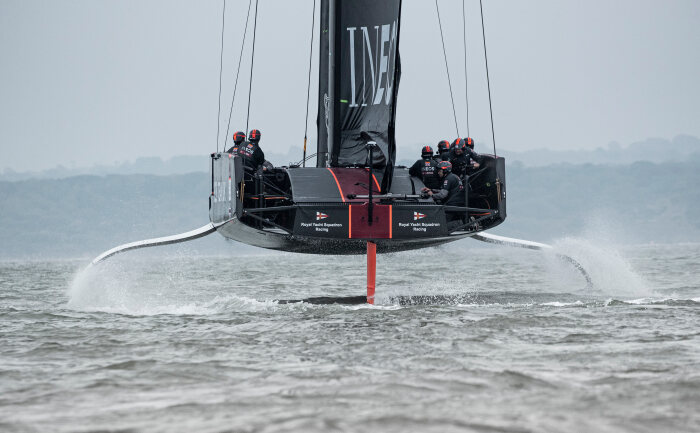 M224286 Mercedes-AMG Petronas Motorsport announces performance partnership with INEOS sailing and cycling teams