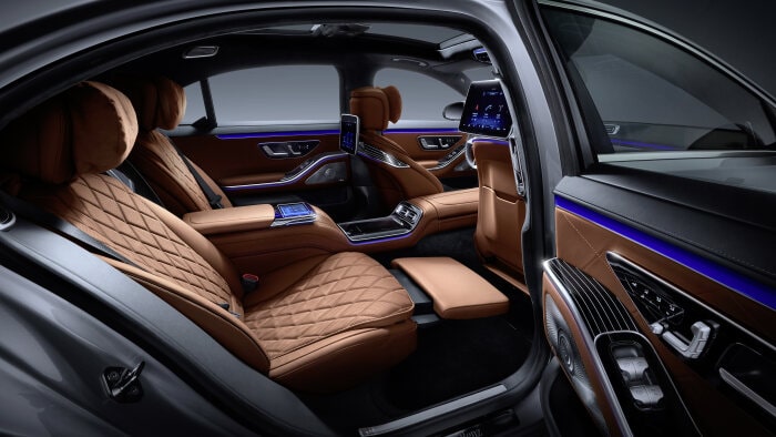 M241315 World Premiere of the new Mercedes-Benz S-Class