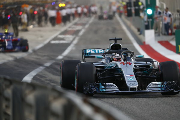 M152848 2018 Bahrain Grand Prix, Sunday - Wolfgang Wilhelm