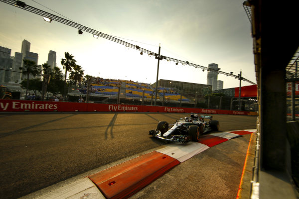 M171249 2018 Singapore Grand Prix, Friday - Wolfgang Wilhelm
