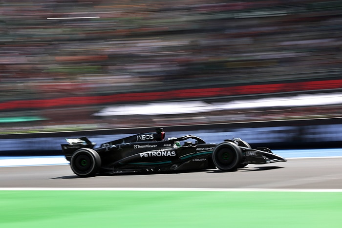 Vesti returns to W14 in Abu Dhabi 