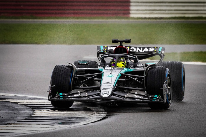 M410935 Mercedes-AMG F1 W15 E Performance Launch - Sam Bloxham