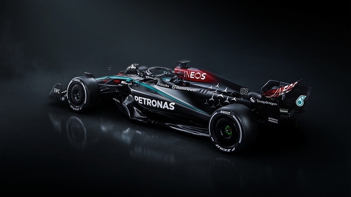 M411700 Mercedes-AMG F1 W15 E Performance Launch