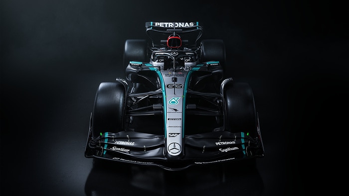 M411704 Mercedes-AMG F1 W15 E Performance Launch