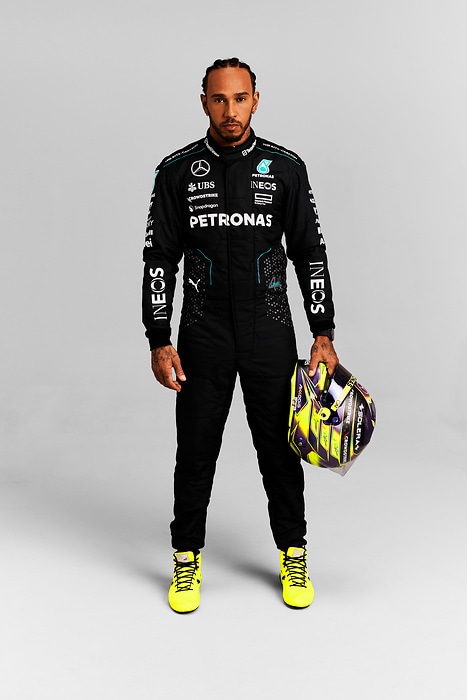 M412404 Mercedes-AMG F1 W15 E Performance Launch