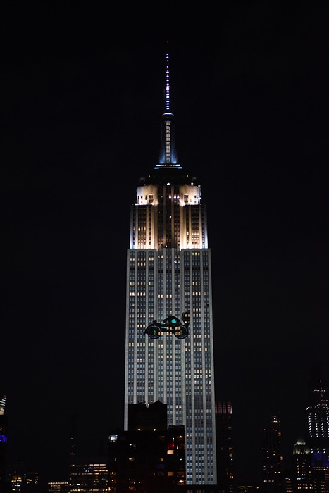 M429207 WhatsApp Emoji Car in New York