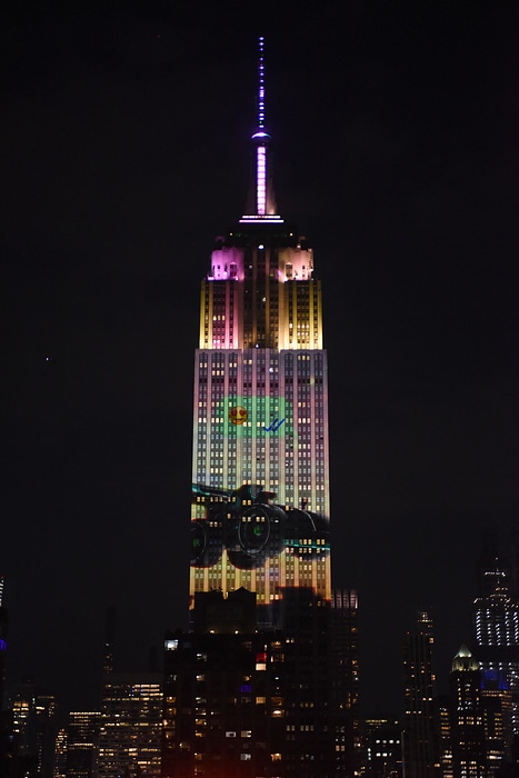 M429210 WhatsApp Emoji Car in New York
