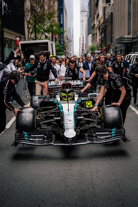 M429223 Team Celebrates WhatsApp Partnership with Iconic New York Demo Run
