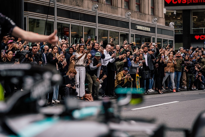 M429224 Team Celebrates WhatsApp Partnership with Iconic New York Demo Run