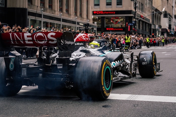M429225 Team Celebrates WhatsApp Partnership with Iconic New York Demo Run