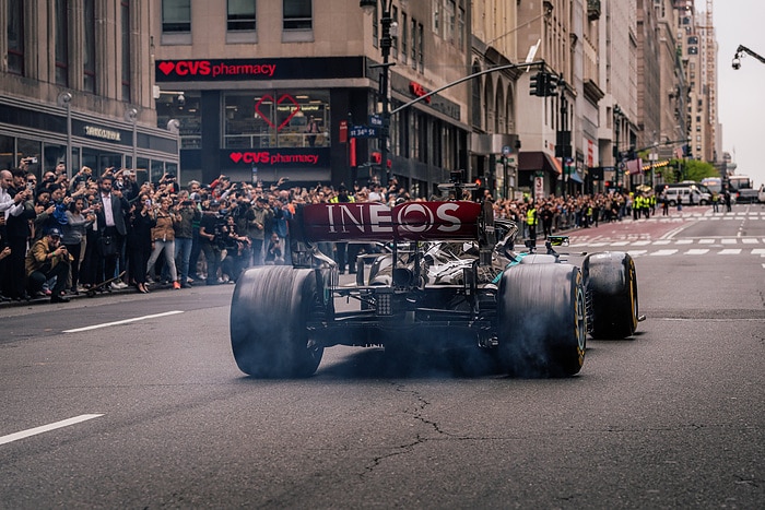 M429227 Team Celebrates WhatsApp Partnership with Iconic New York Demo Run
