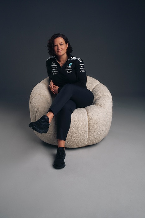M501625 Anca Raines