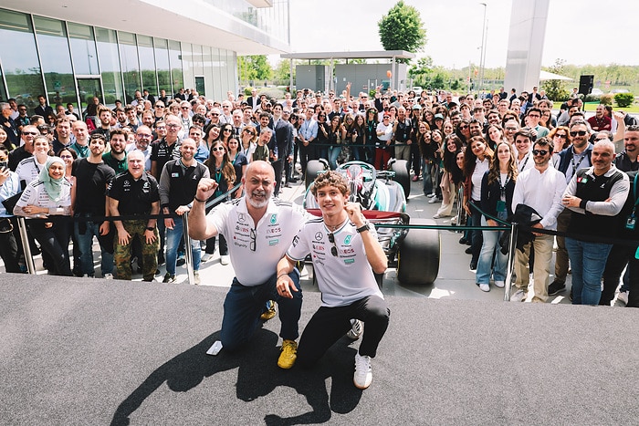 M504696 Kimi's First Visit - PETRONAS Global R&T Centre Turin