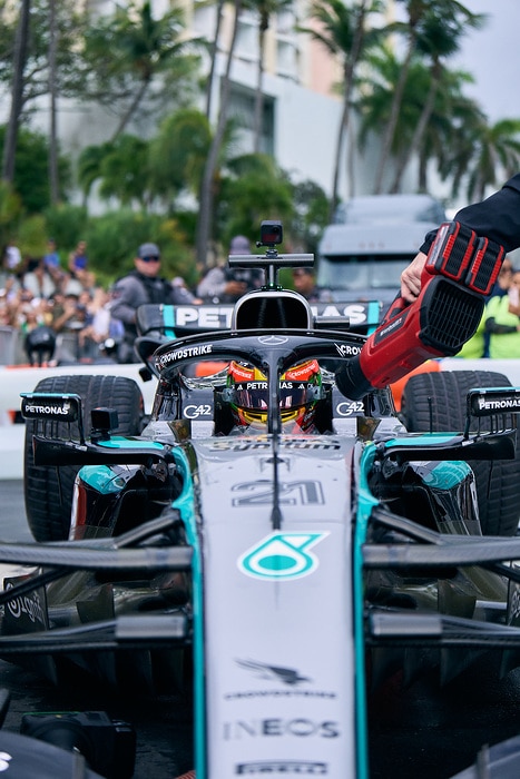 M528557 adidas x Mercedes-AMG PETRONAS F1 Team x Bad Bunny - Puerto Rico Demo Run