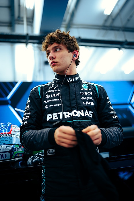 M563677 Bahrain Test Week 1, Thursday, Sebastian Kawka